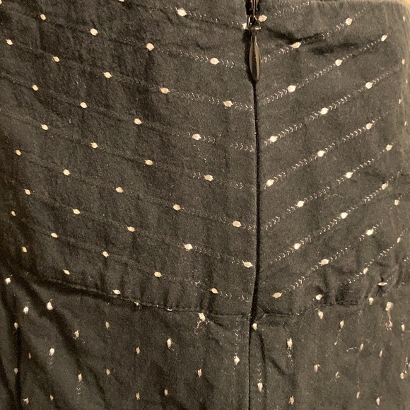 The Limited Skirt - Picture 6 of 7